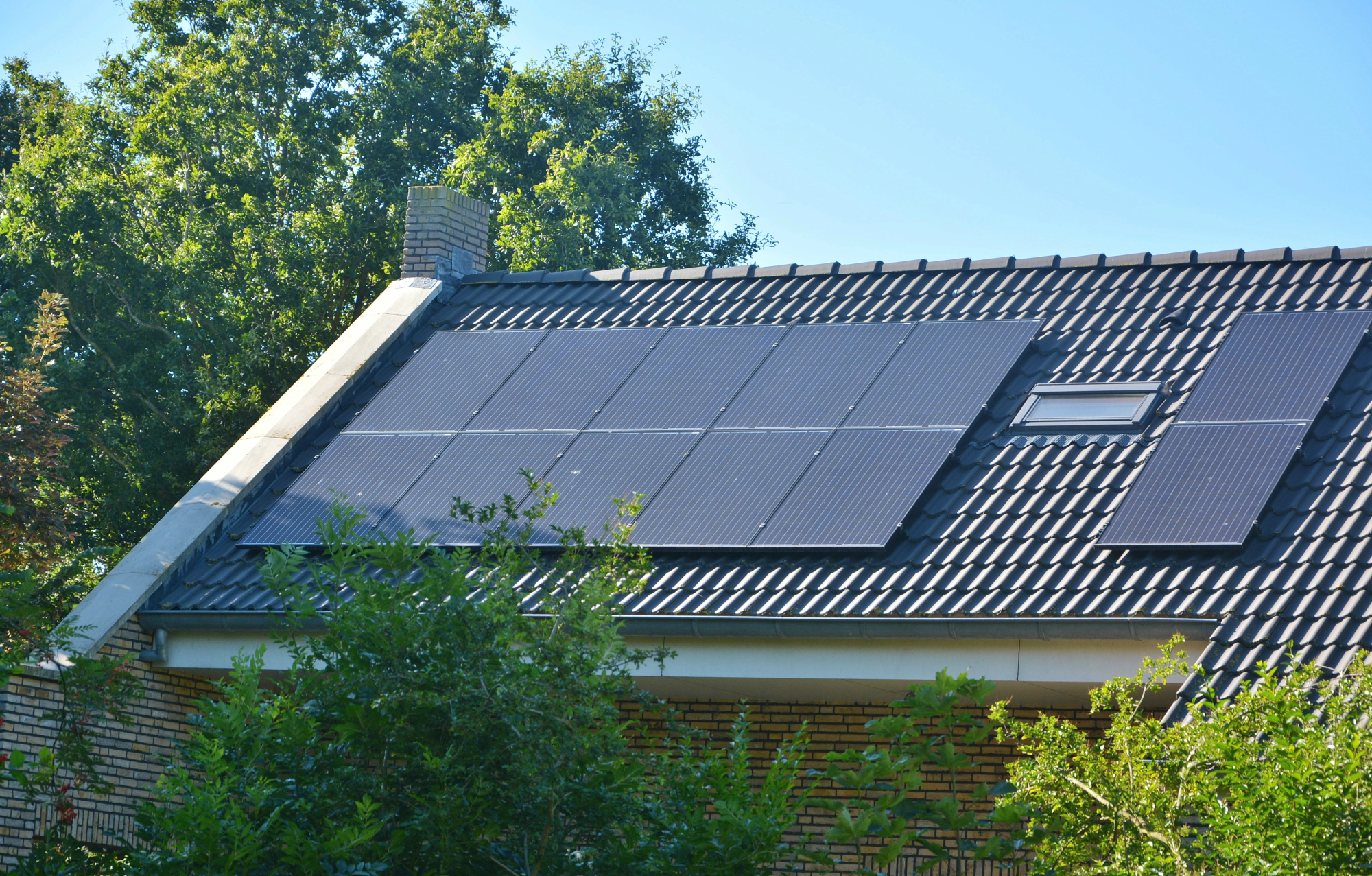 Danes solarne celice močno pripomorejo k varčni rabi električne energije